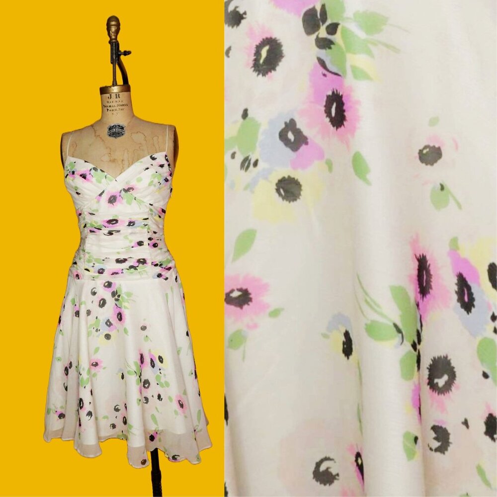 1990s-Y2K BETSEY JOHNSON New York . Dainty Cream Floral Silk Sleeveless Party Dr